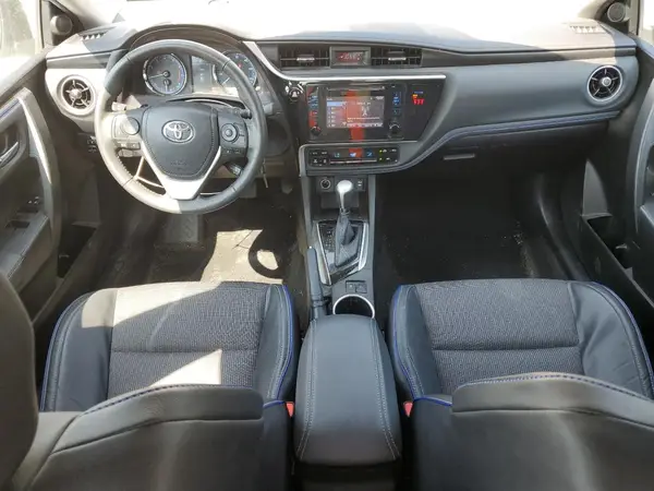 5YFBURHE5JP814976 2018 TOYOTA COROLLA - Image 8