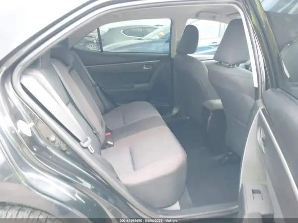 5YFBURHE5JP816601 2018 TOYOTA COROLLA - Image 8