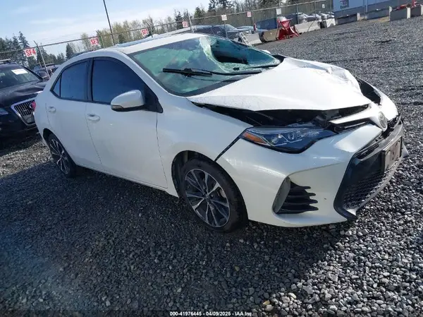 5YFBURHE5JP816999 2018 TOYOTA COROLLA - Image 1