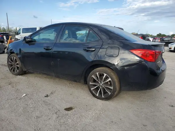 5YFBURHE5JP818509 2018 TOYOTA COROLLA - Image 2