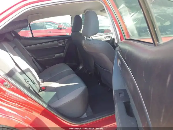 5YFBURHE5JP823032 2018 TOYOTA COROLLA - Image 8