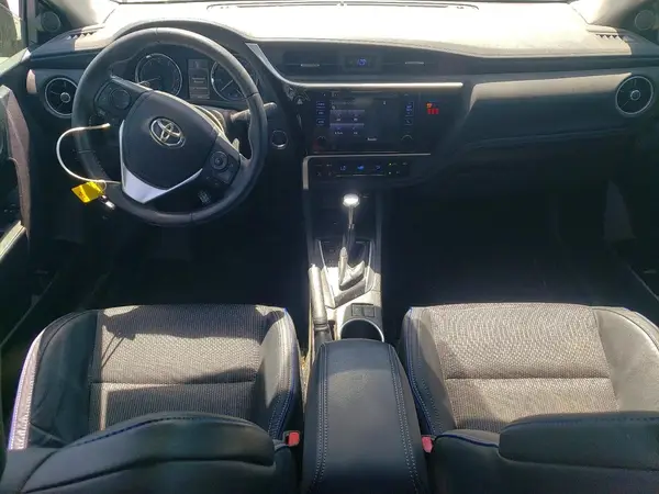 5YFBURHE5JP824097 2018 TOYOTA COROLLA - Image 8