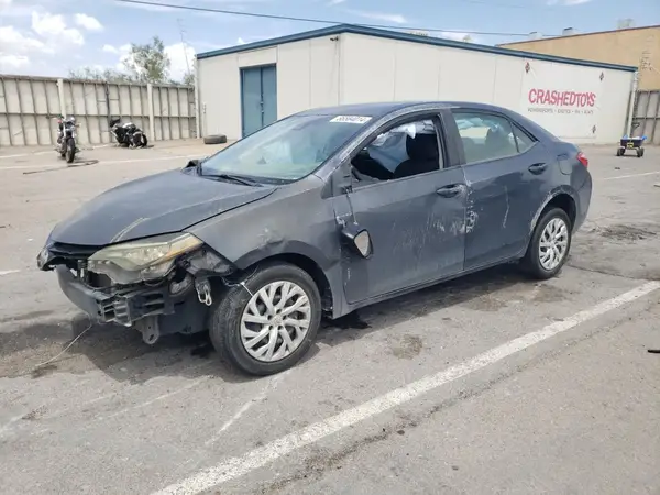 5YFBURHE5JP824536 2018 TOYOTA COROLLA - Image 1
