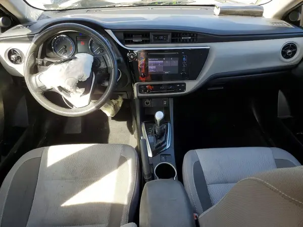 5YFBURHE5JP824648 2018 TOYOTA COROLLA - Image 8