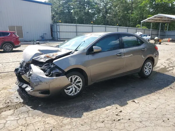 5YFBURHE5JP826299 2018 TOYOTA COROLLA - Image 1