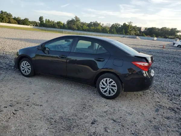 5YFBURHE5JP828392 2018 TOYOTA COROLLA - Image 2