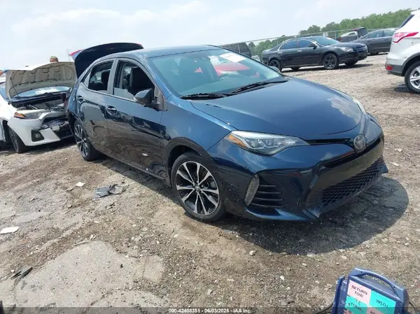 5YFBURHE5JP828439 2018 TOYOTA COROLLA - Image 1