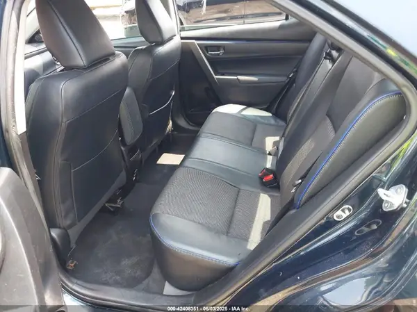 5YFBURHE5JP828439 2018 TOYOTA COROLLA - Image 8