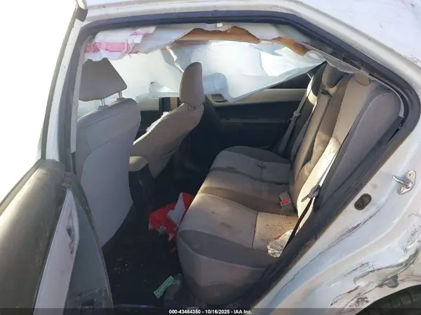 5YFBURHE5JP833088 2018 TOYOTA COROLLA - Image 8