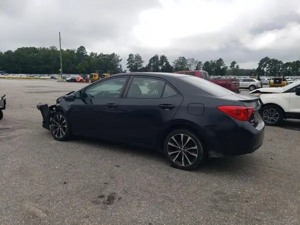 5YFBURHE5JP833544 2018 TOYOTA COROLLA - Image 2