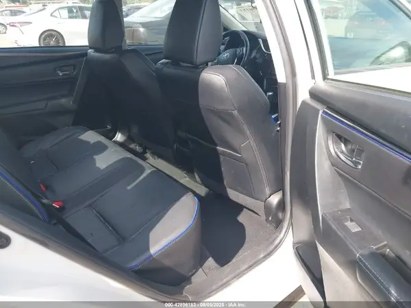 5YFBURHE5JP836704 2018 TOYOTA COROLLA - Image 8