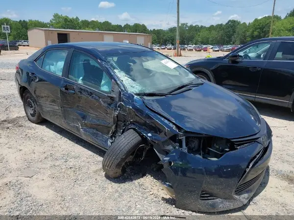 5YFBURHE5JP836783 2018 TOYOTA COROLLA - Image 1
