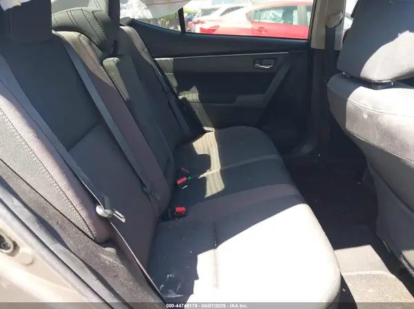 5YFBURHE5JP837884 2018 TOYOTA COROLLA - Image 8