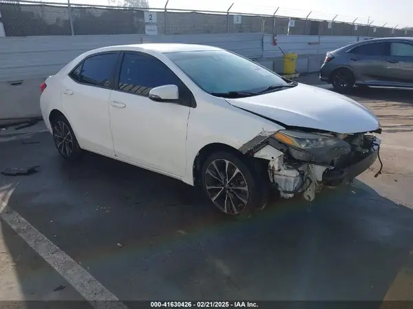 5YFBURHE5JP839425 2018 TOYOTA COROLLA - Image 1