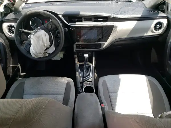 5YFBURHE5JP839893 2018 TOYOTA COROLLA - Image 8
