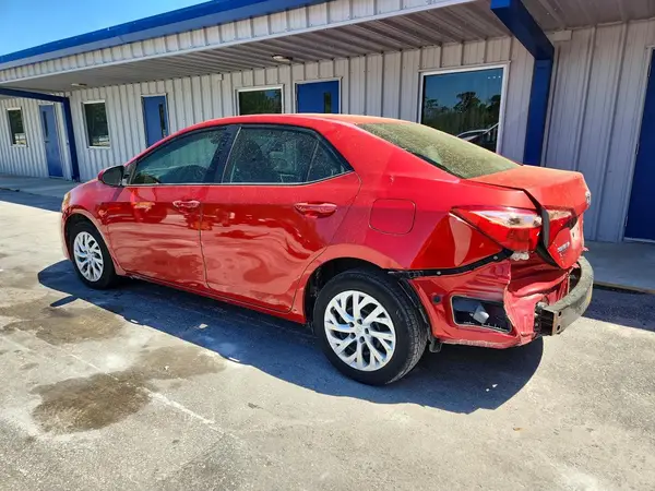 5YFBURHE5JP841935 2018 TOYOTA COROLLA - Image 2