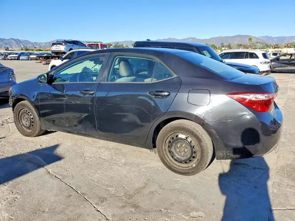 5YFBURHE5JP841966 2018 TOYOTA COROLLA - Image 2