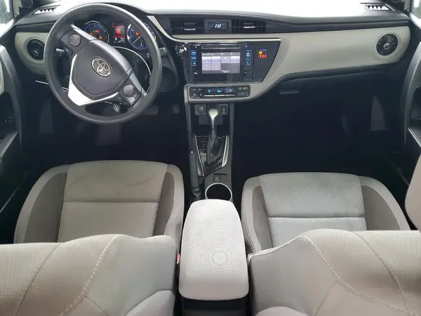 5YFBURHE5JP843071 2018 TOYOTA COROLLA - Image 8