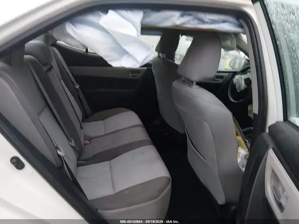 5YFBURHE5JP843829 2018 TOYOTA COROLLA - Image 8
