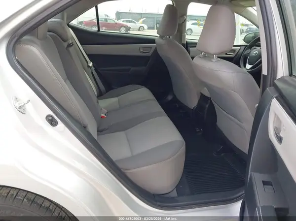 5YFBURHE5JP847427 2018 TOYOTA COROLLA - Image 8
