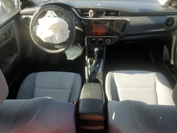 5YFBURHE5JP847718 2018 TOYOTA COROLLA - Image 8