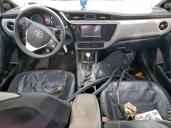 5YFBURHE5JP849002 2018 TOYOTA COROLLA - Image 8