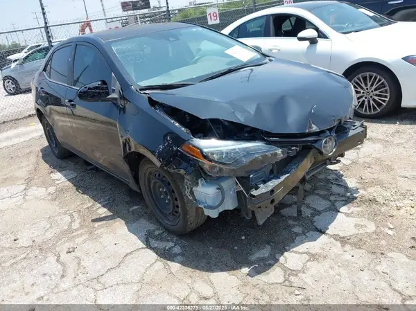 5YFBURHE5JP849906 2018 TOYOTA COROLLA - Image 1