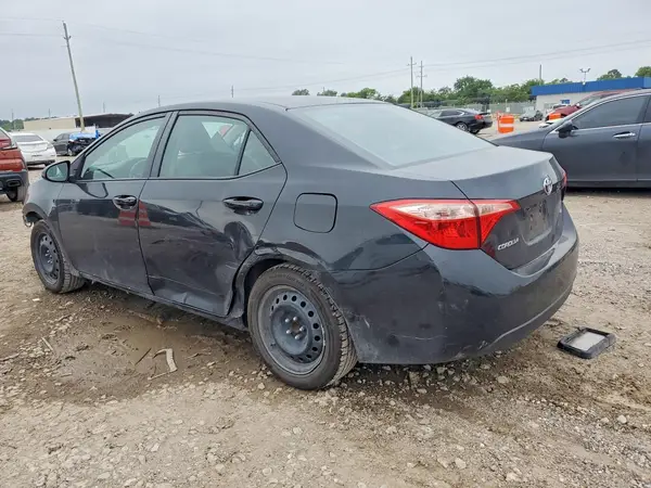 5YFBURHE5JP849999 2018 TOYOTA COROLLA - Image 2