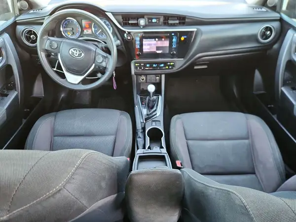 5YFBURHE5JP850232 2018 TOYOTA COROLLA - Image 8