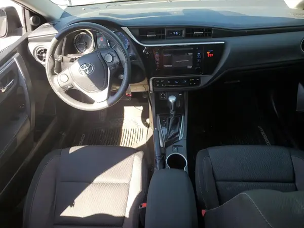 5YFBURHE5JP850408 2018 TOYOTA COROLLA - Image 8