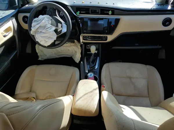 5YFBURHE5JP852935 2018 TOYOTA COROLLA - Image 8