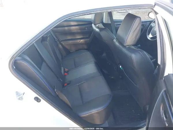 5YFBURHE5JP854250 2018 TOYOTA COROLLA - Image 8