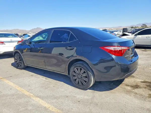 5YFBURHE5JP855852 2018 TOYOTA COROLLA - Image 2