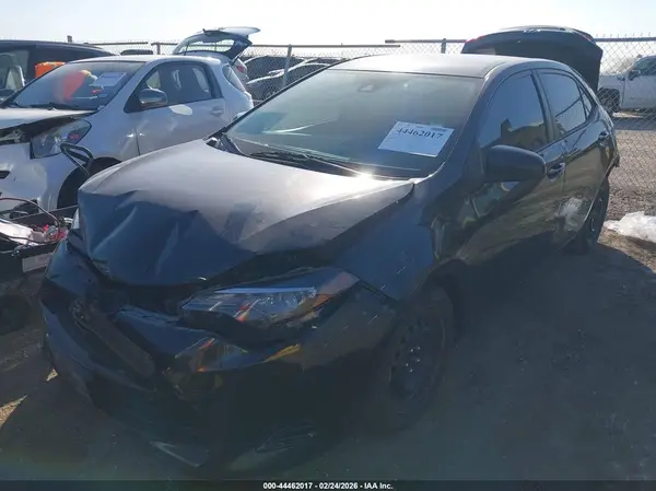 5YFBURHE5KP856341 2019 TOYOTA COROLLA - Image 2