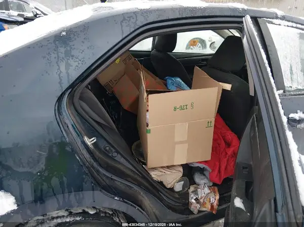 5YFBURHE5KP859000 2019 TOYOTA COROLLA - Image 8