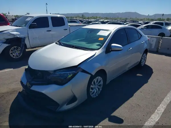 5YFBURHE5KP862558 2019 TOYOTA COROLLA - Image 2
