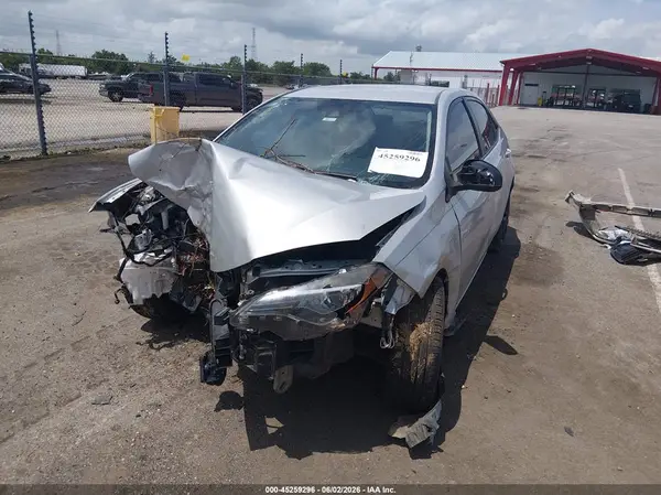 5YFBURHE5KP864617 2019 TOYOTA COROLLA - Image 2