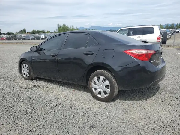 5YFBURHE5KP870157 2019 TOYOTA COROLLA - Image 2