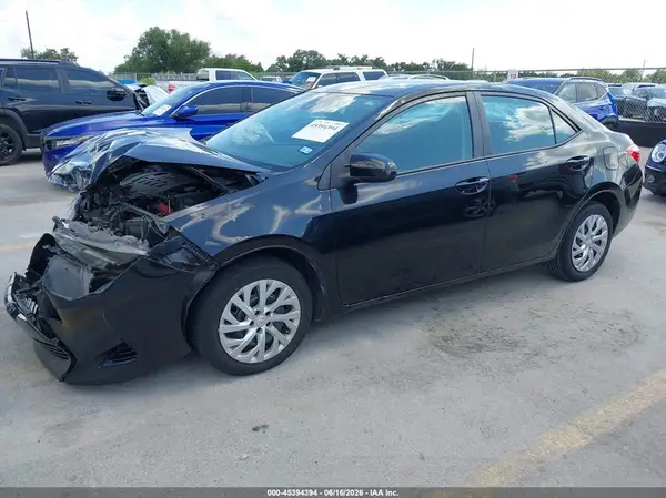 5YFBURHE5KP870417 2019 TOYOTA COROLLA - Image 2