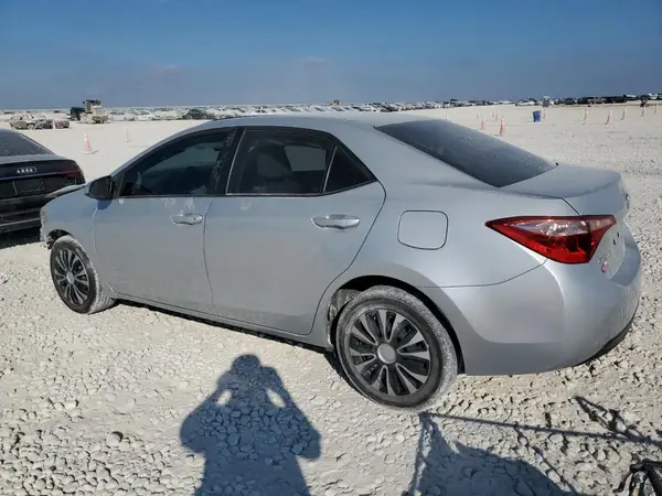 5YFBURHE5KP873396 2019 TOYOTA COROLLA - Image 2