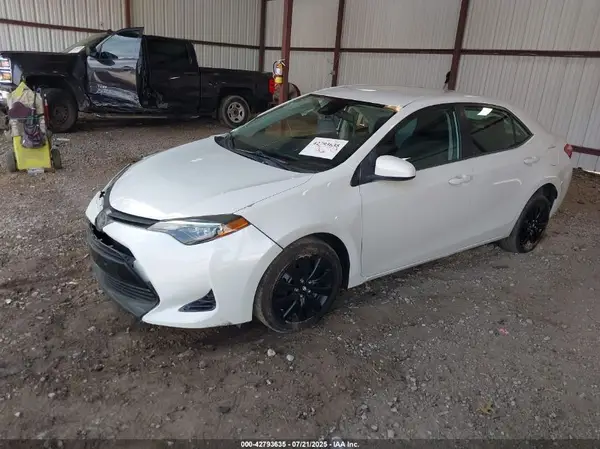 5YFBURHE5KP873818 2019 TOYOTA COROLLA - Image 2