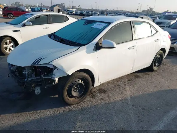 5YFBURHE5KP874368 2019 TOYOTA COROLLA - Image 2