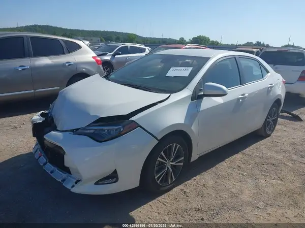 5YFBURHE5KP877707 2019 TOYOTA COROLLA - Image 2