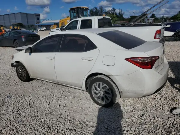 5YFBURHE5KP877724 2019 TOYOTA COROLLA - Image 2
