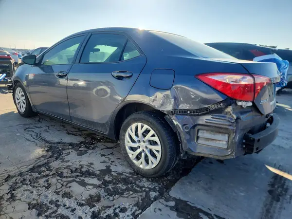 5YFBURHE5KP879151 2019 TOYOTA COROLLA - Image 2