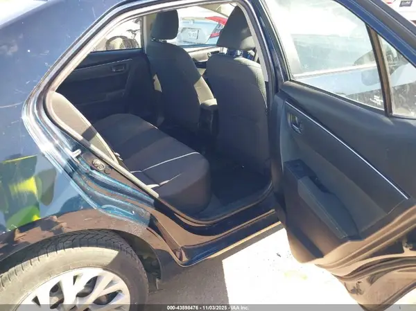 5YFBURHE5KP880882 2019 TOYOTA COROLLA - Image 8