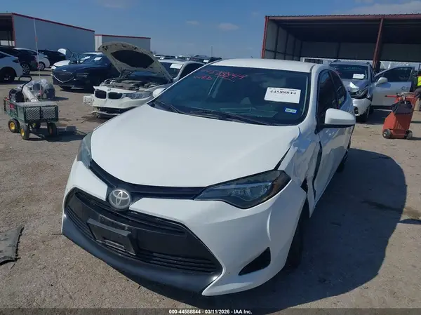 5YFBURHE5KP882017 2019 TOYOTA COROLLA - Image 2