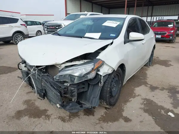 5YFBURHE5KP882972 2019 TOYOTA COROLLA - Image 2