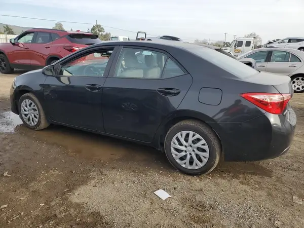 5YFBURHE5KP884141 2019 TOYOTA COROLLA - Image 2
