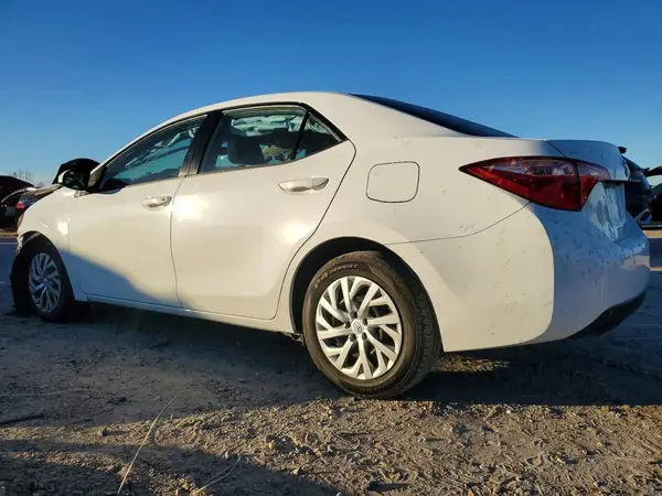 5YFBURHE5KP886746 2019 TOYOTA COROLLA - Image 2